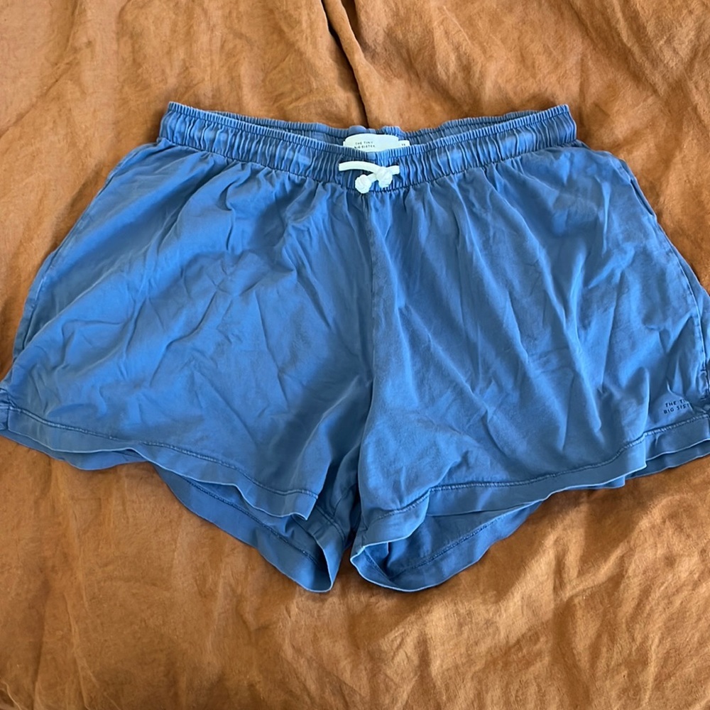 Tiny big sister. Leisure short. Size 38. Blue